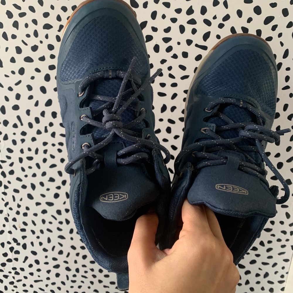 Keen approach shoe